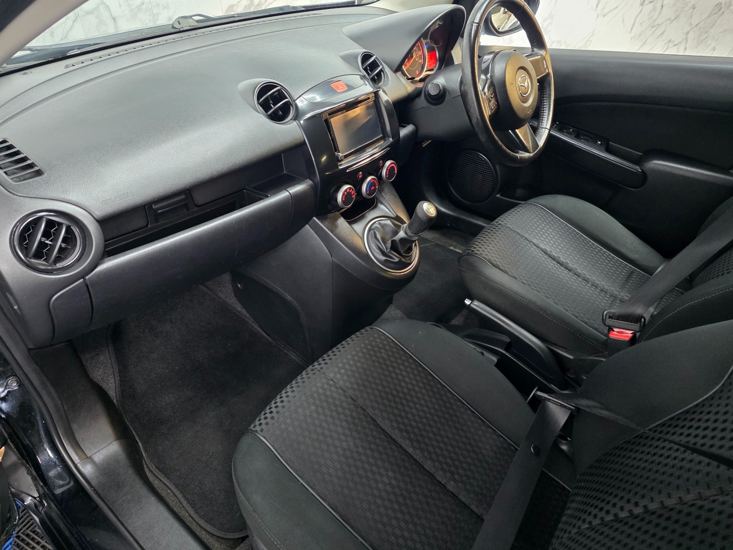 Used Mazda Mazda2 2014 for sale - 77783006: Photo 16