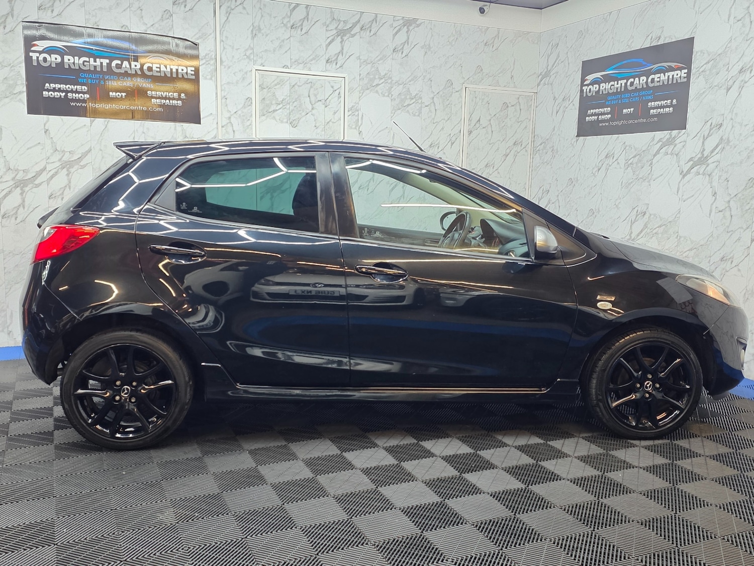 Used Mazda Mazda2 2014 for sale - 77783006: Photo 9