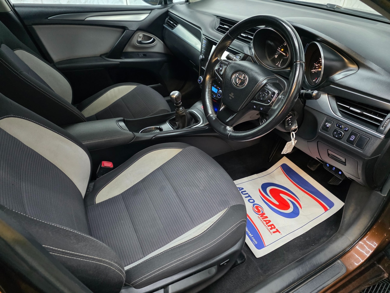 Used Toyota Avensis 2016 for sale - 77730009: Photo 16