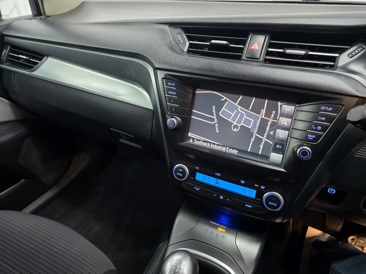 Used Toyota Avensis 2016 for sale - 77730009: Photo 17