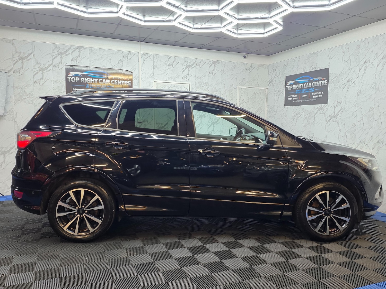 Used Ford Kuga 2018 for sale - 76780547: Photo 9