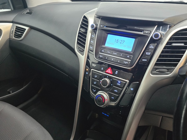 Used Hyundai i30 2015 for sale - 76174328: Photo 18