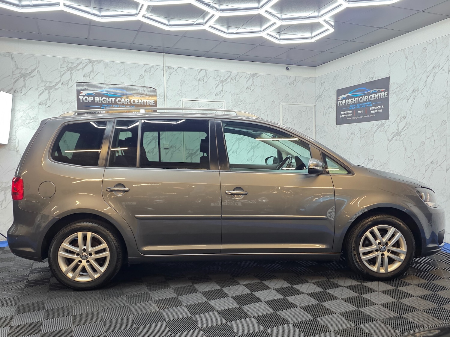 Used Volkswagen Touran 2013 for sale - 76732192: Photo 11