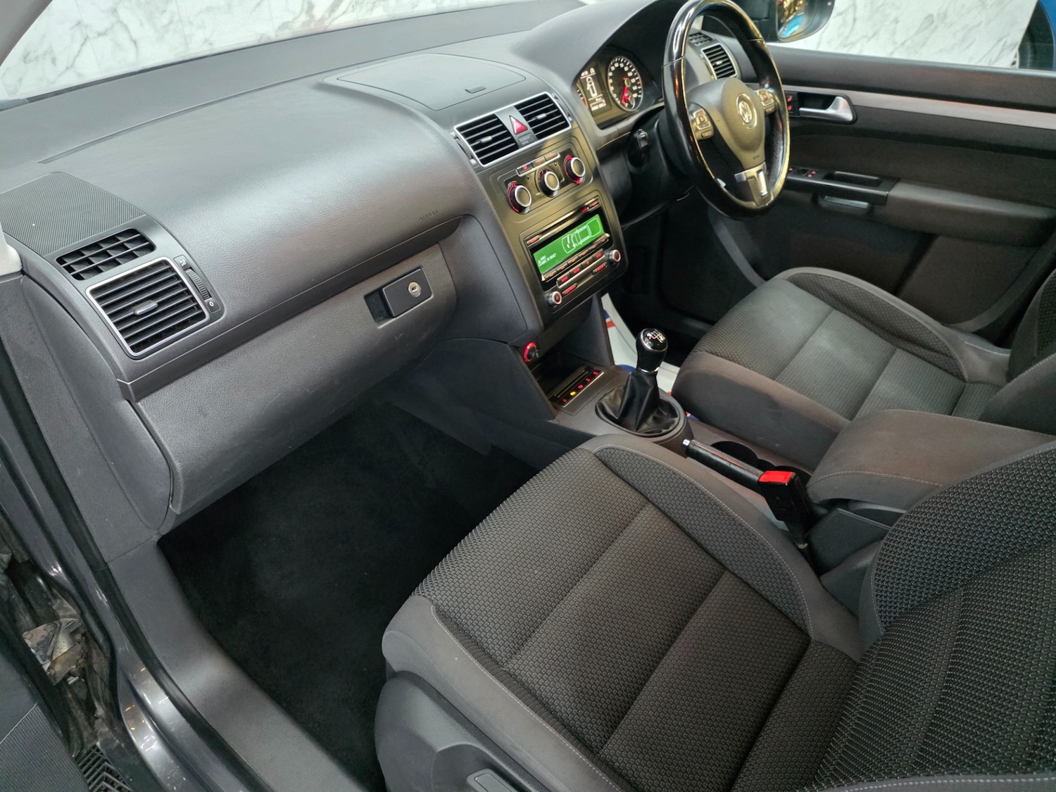 Used Volkswagen Touran 2013 for sale - 76732192: Photo 15