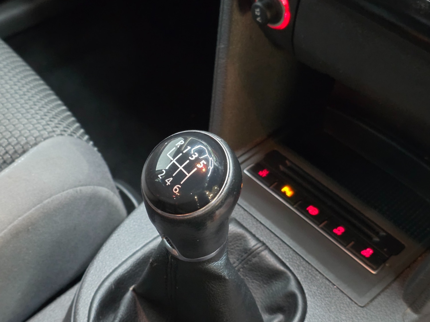 Used Volkswagen Touran 2013 for sale - 76732192: Photo 18