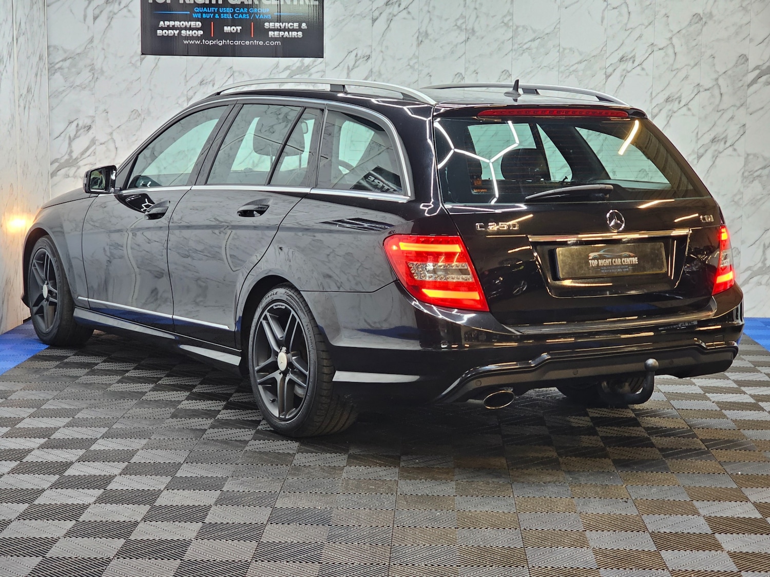 Used Mercedes-Benz C Class 2012 for sale - 76394950: Photo 8