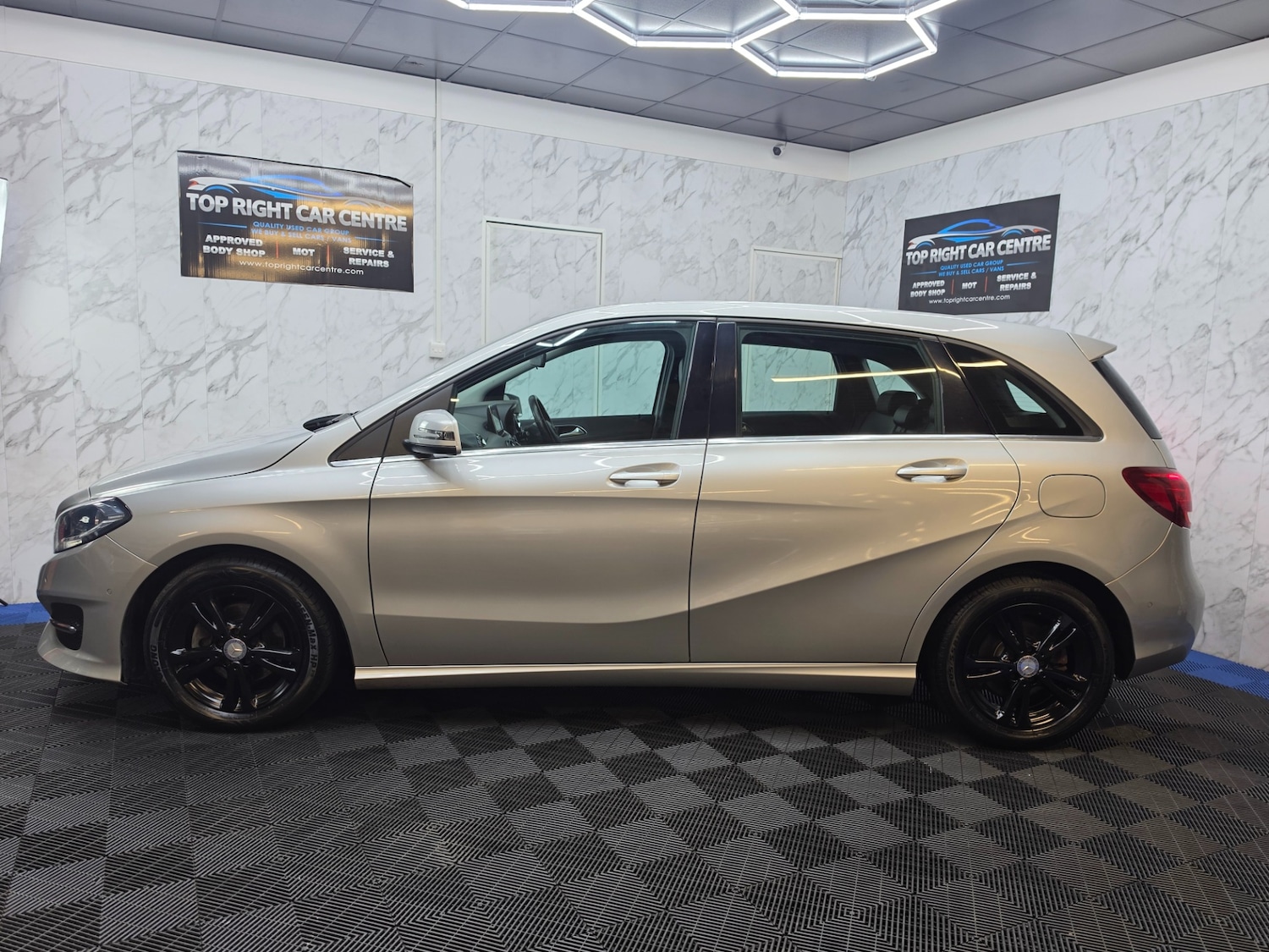 Used Mercedes-Benz B Class 2015 for sale - 78219476: Photo 11