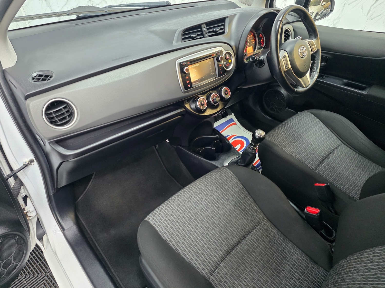 Used Toyota Yaris 2013 for sale - 77744360: Photo 15