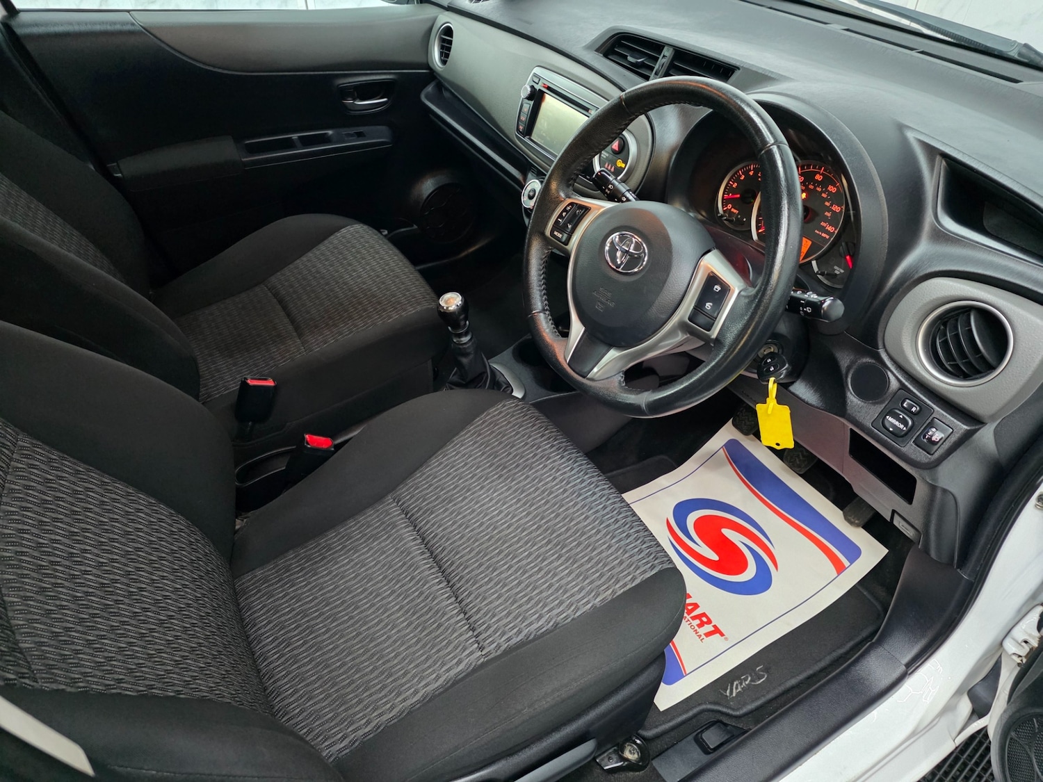 Used Toyota Yaris 2013 for sale - 77744360: Photo 17