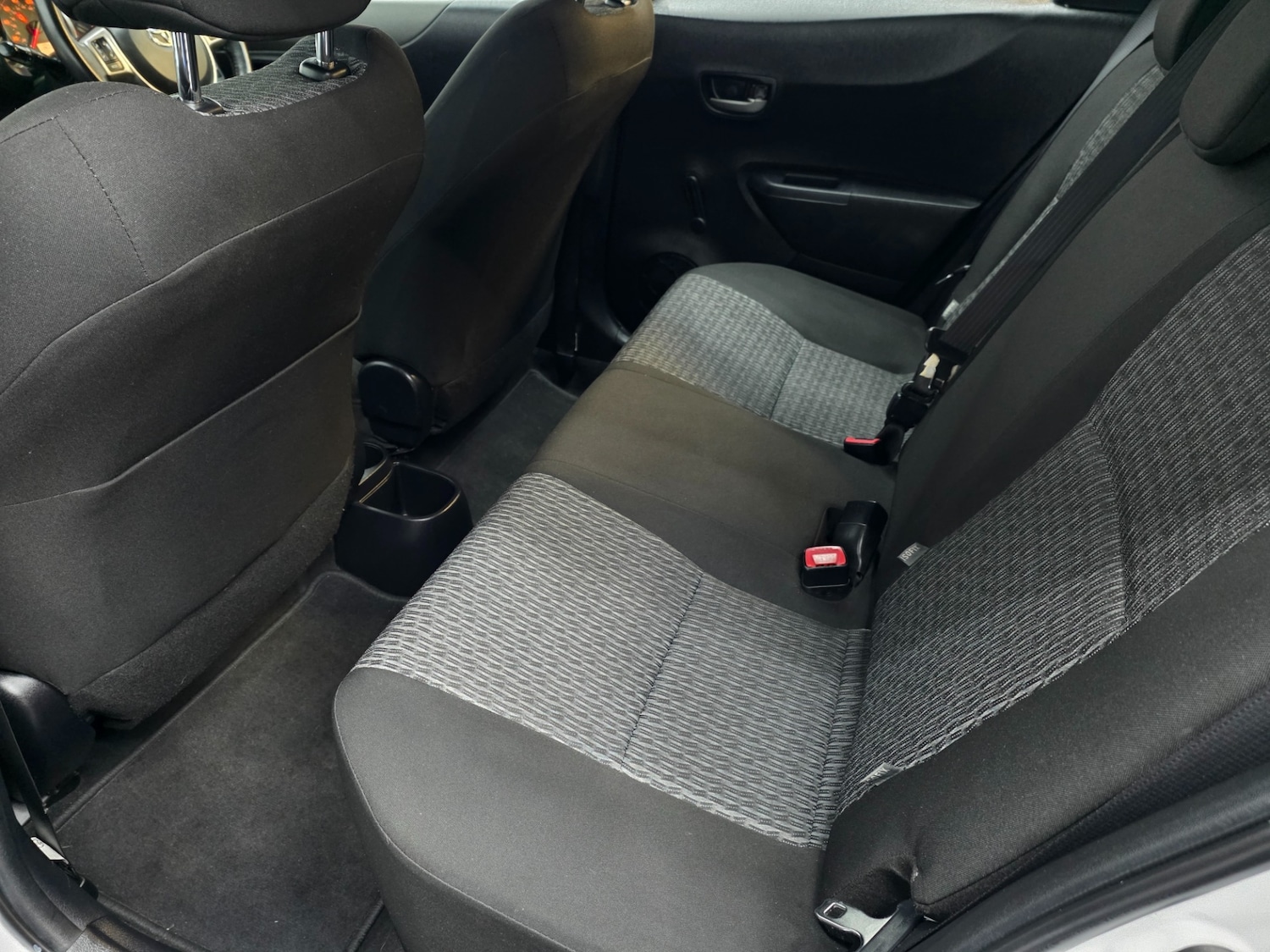 Used Toyota Yaris 2013 for sale - 77744360: Photo 21