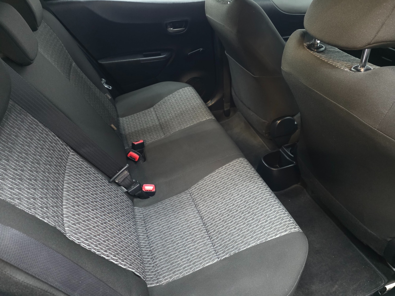 Used Toyota Yaris 2013 for sale - 77744360: Photo 22