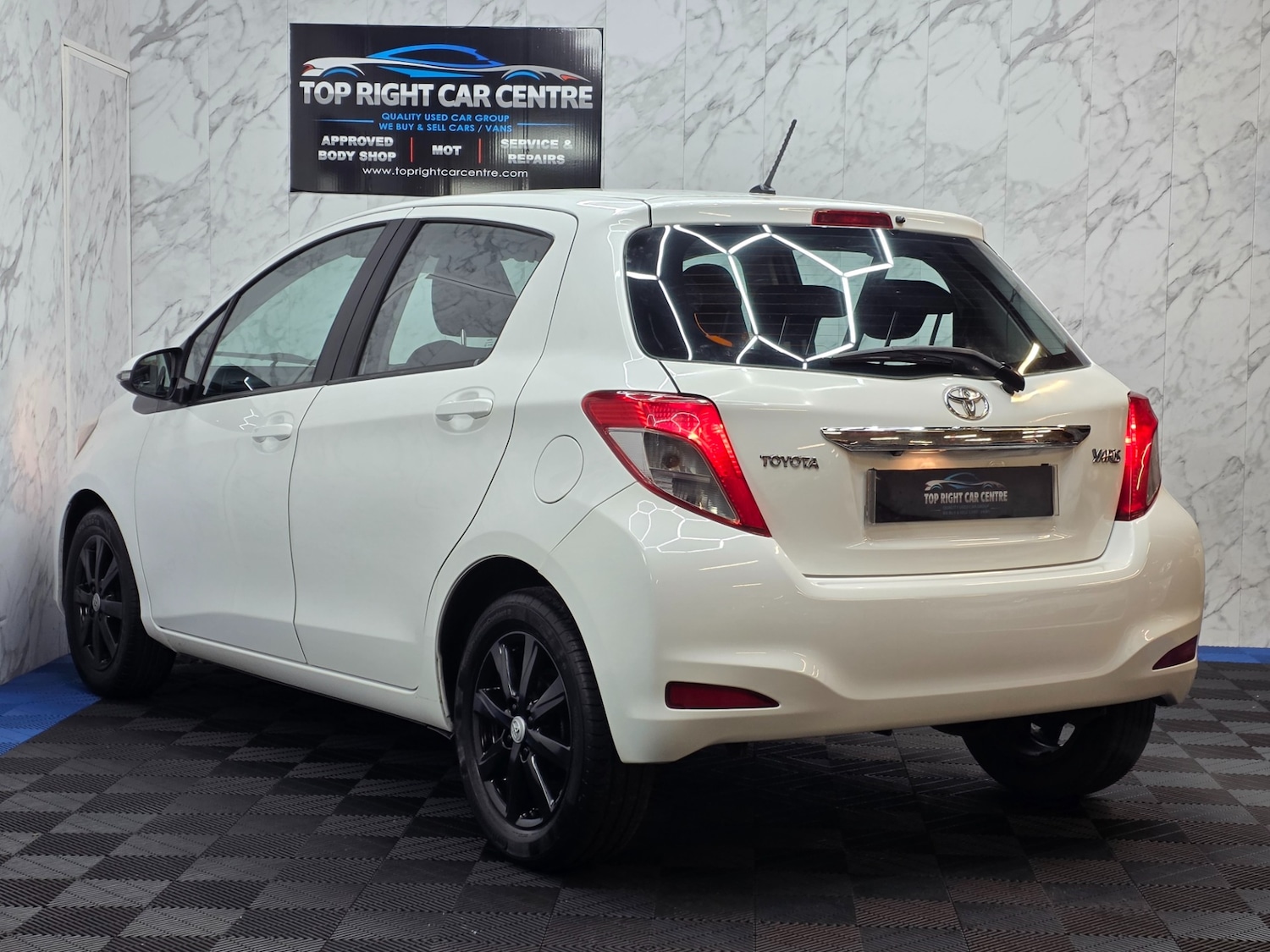 Used Toyota Yaris 2013 for sale - 77744360: Photo 8