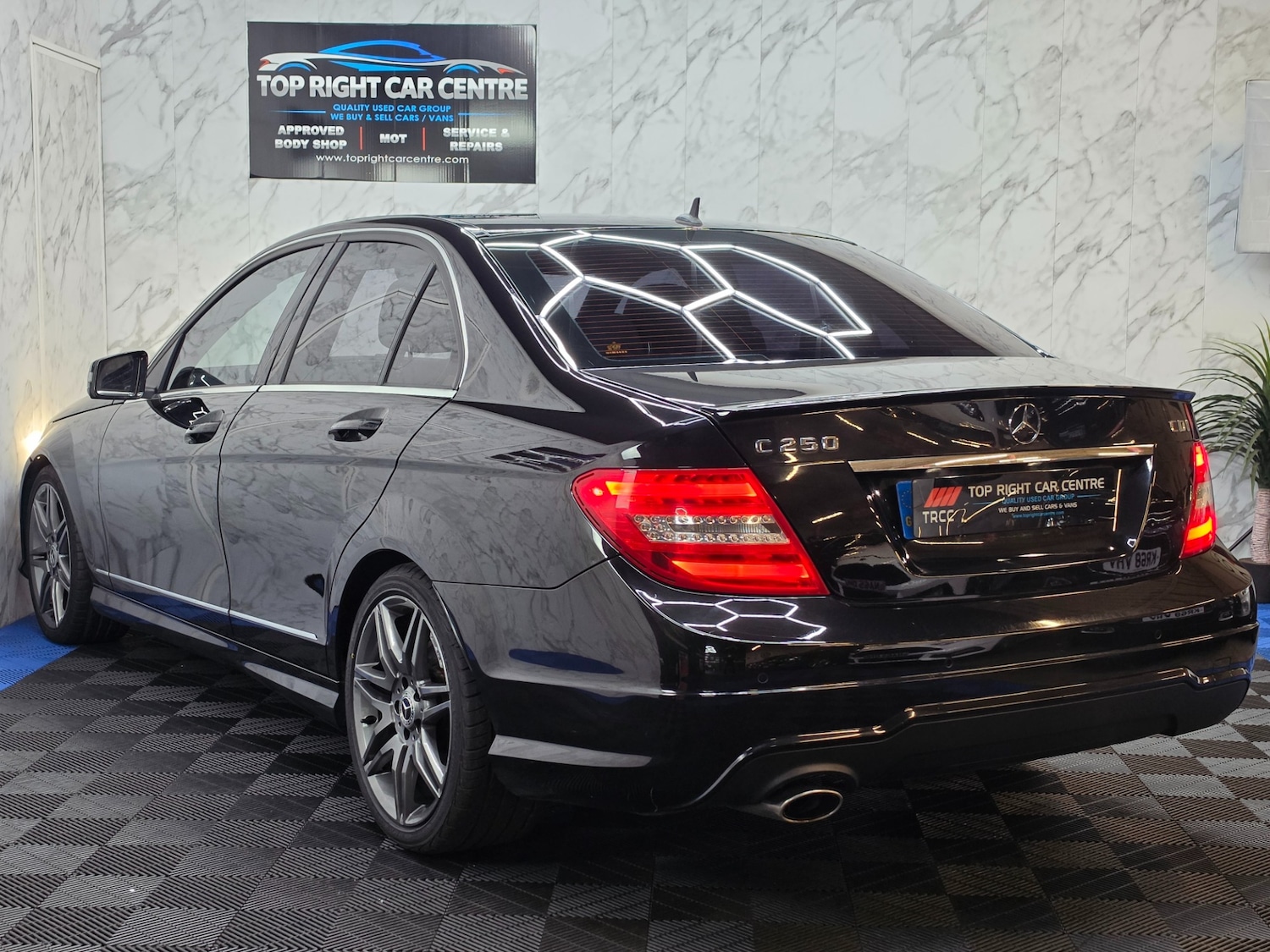 Used Mercedes-Benz C Class 2013 for sale - 78221070: Photo 10