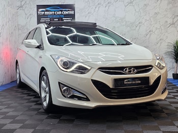 2012 (62) - 1.7 CRDi Blue Drive Premium Estate 5dr (s/s) (136 ps) Diesel Manual