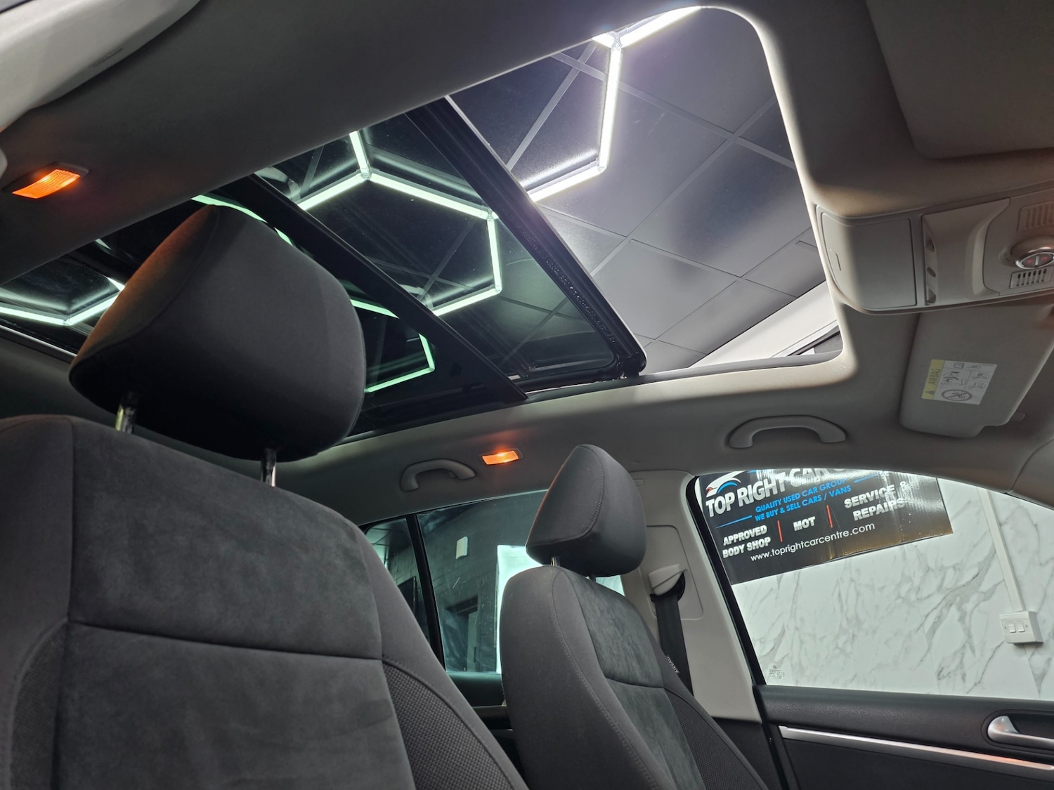 Used Volkswagen Tiguan 2015 for sale - 77772474: Photo 12