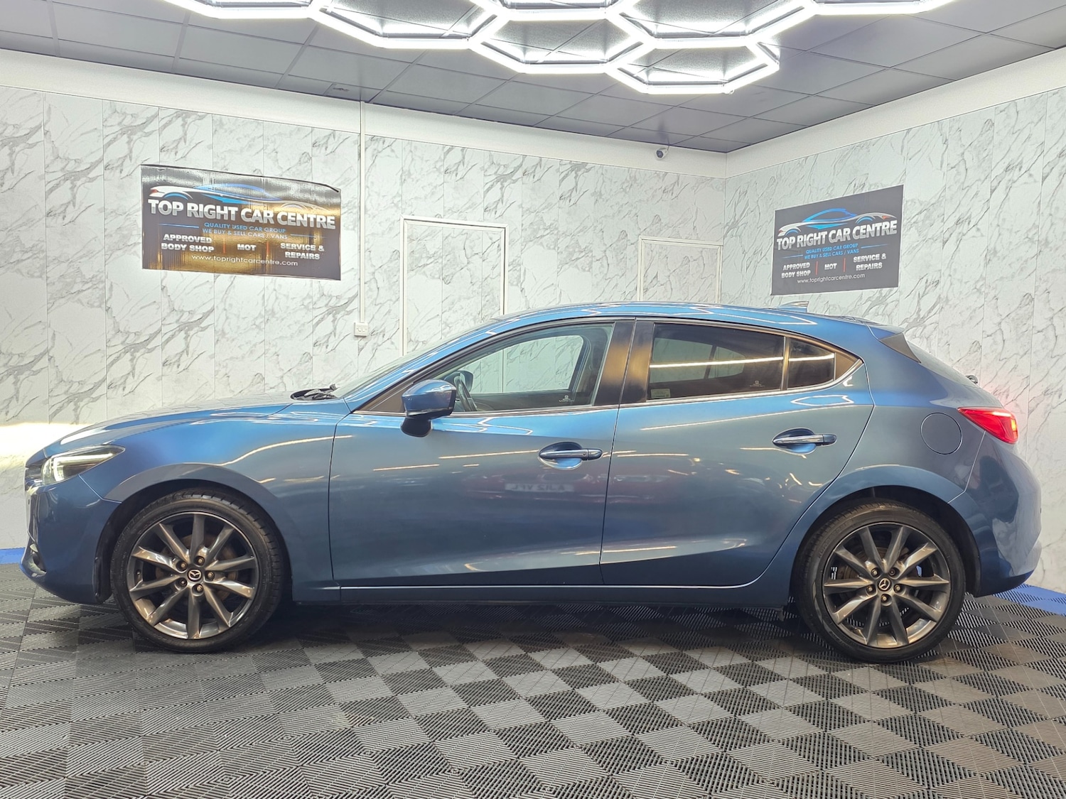 Used Mazda Mazda3 2017 for sale - 77482305: Photo 11