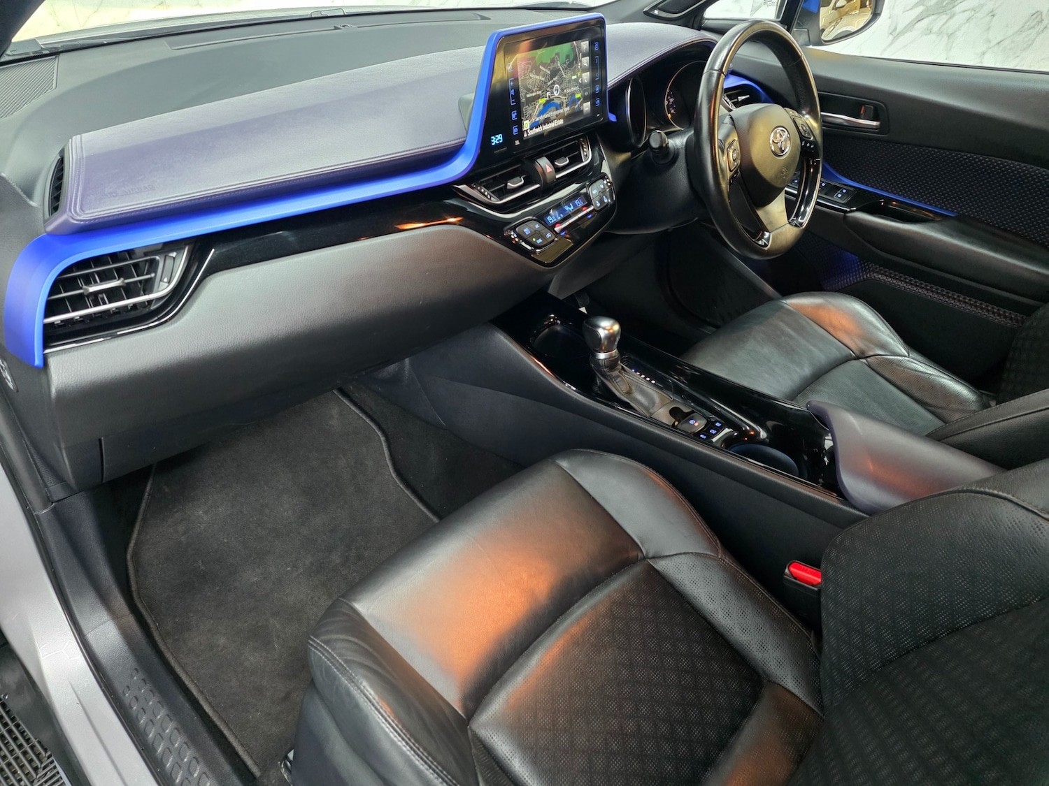 Used Toyota C-HR 2017 for sale - 77890534: Photo 16