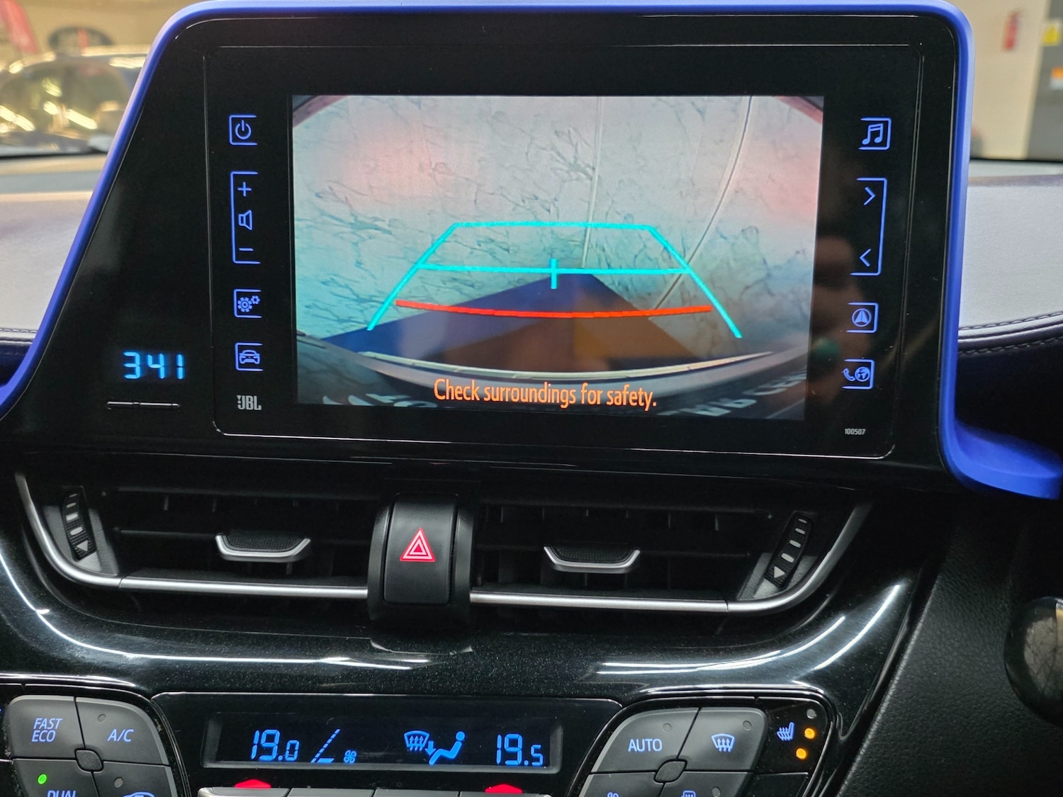 Used Toyota C-HR 2017 for sale - 77890534: Photo 20