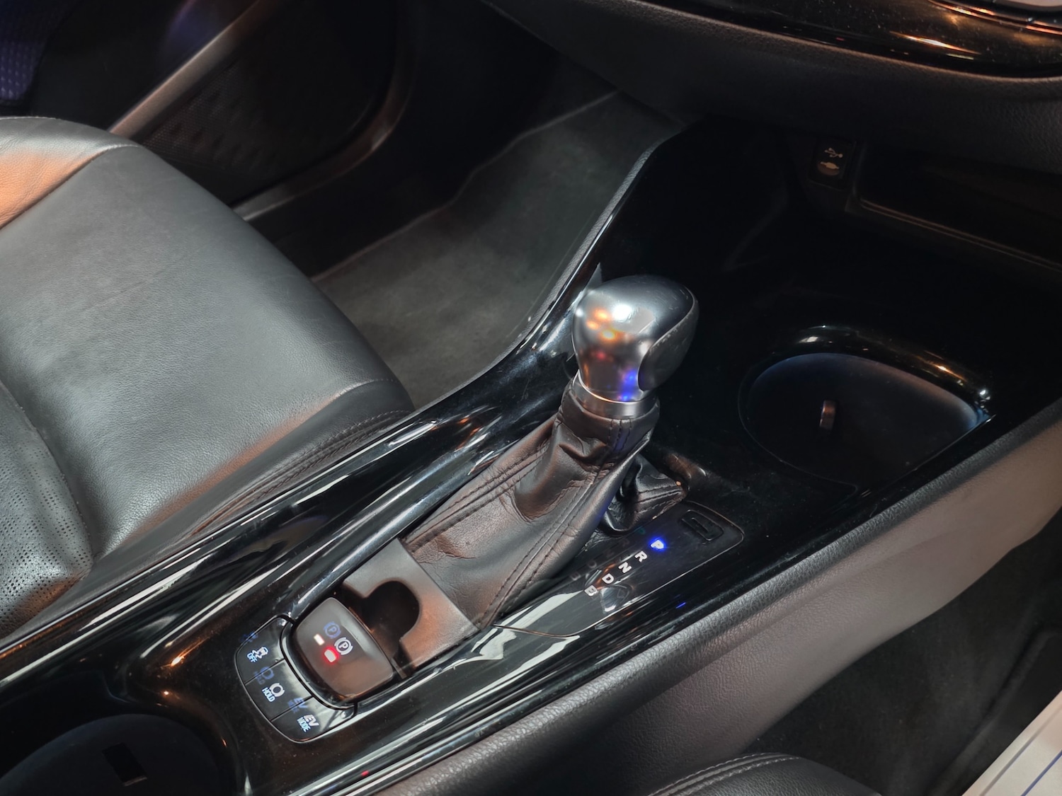 Used Toyota C-HR 2017 for sale - 77890534: Photo 25