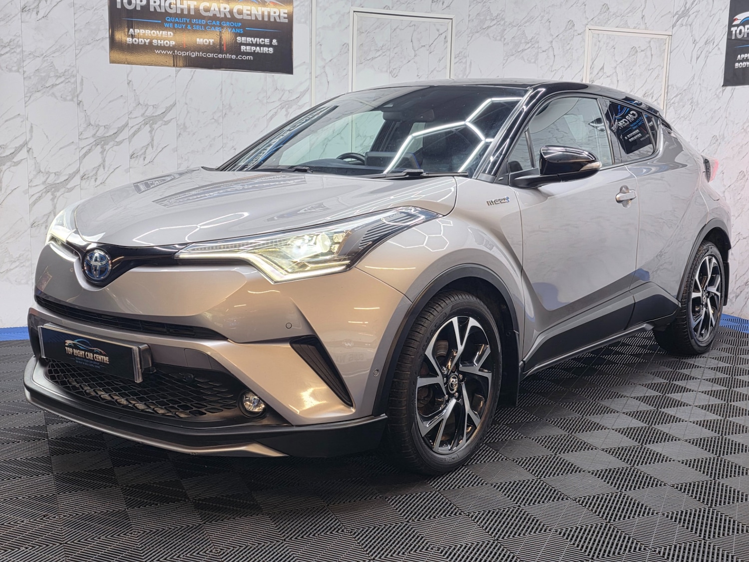 Used Toyota C-HR 2017 for sale - 77890534: Photo 5