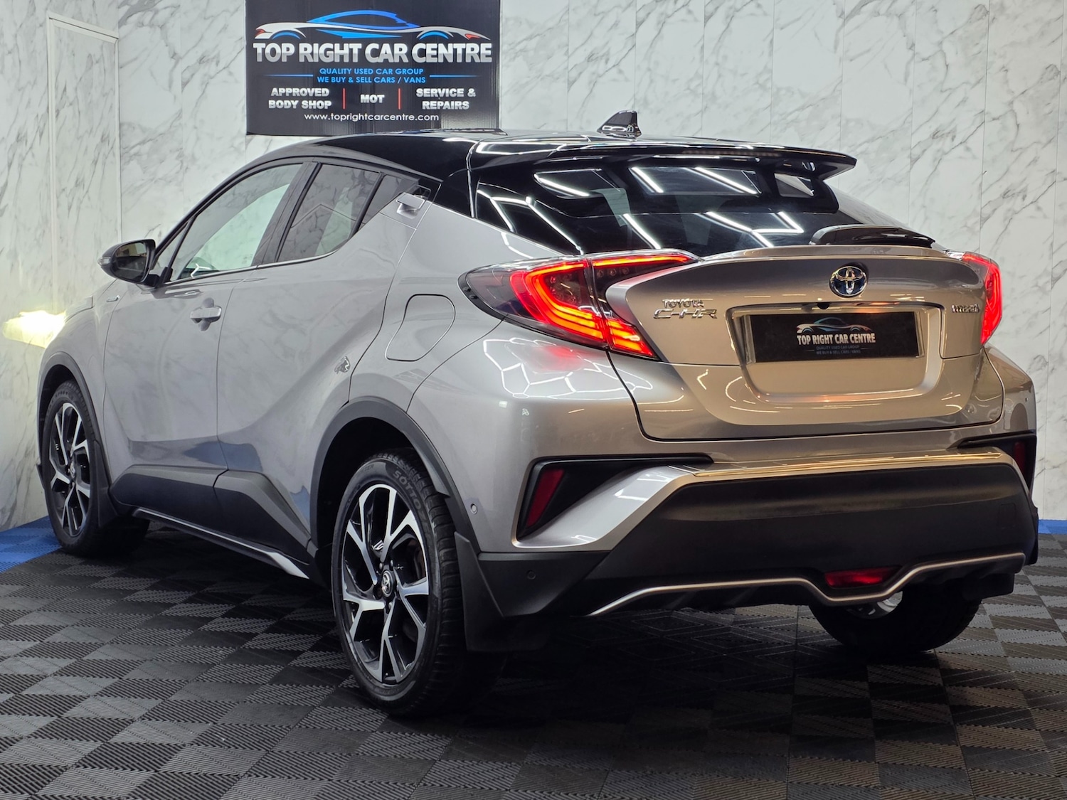 Used Toyota C-HR 2017 for sale - 77890534: Photo 8