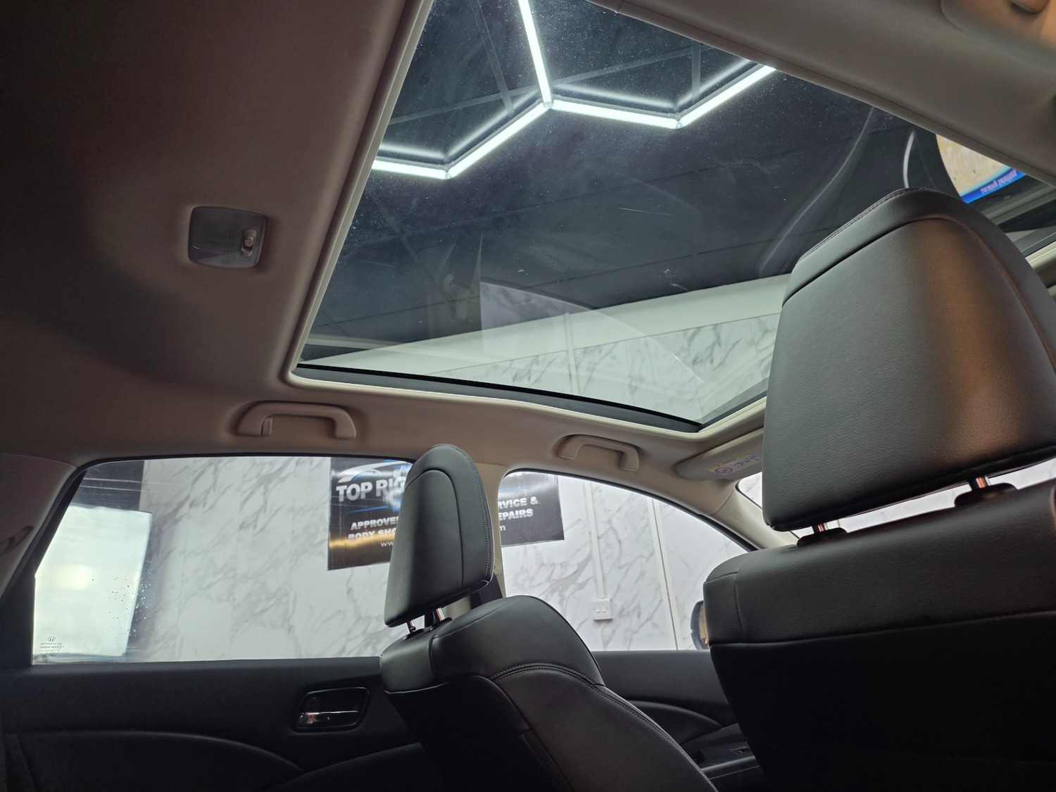 Used Honda CR-V 2017 for sale - 77053790: Photo 12