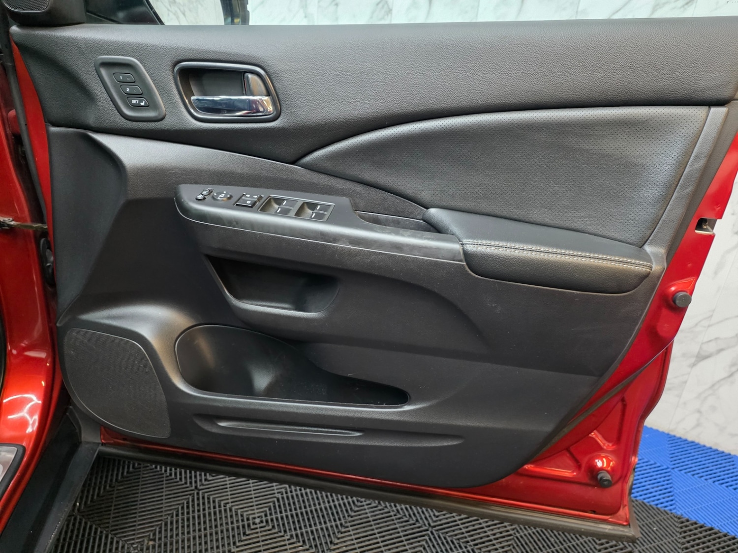 Used Honda CR-V 2017 for sale - 77053790: Photo 26