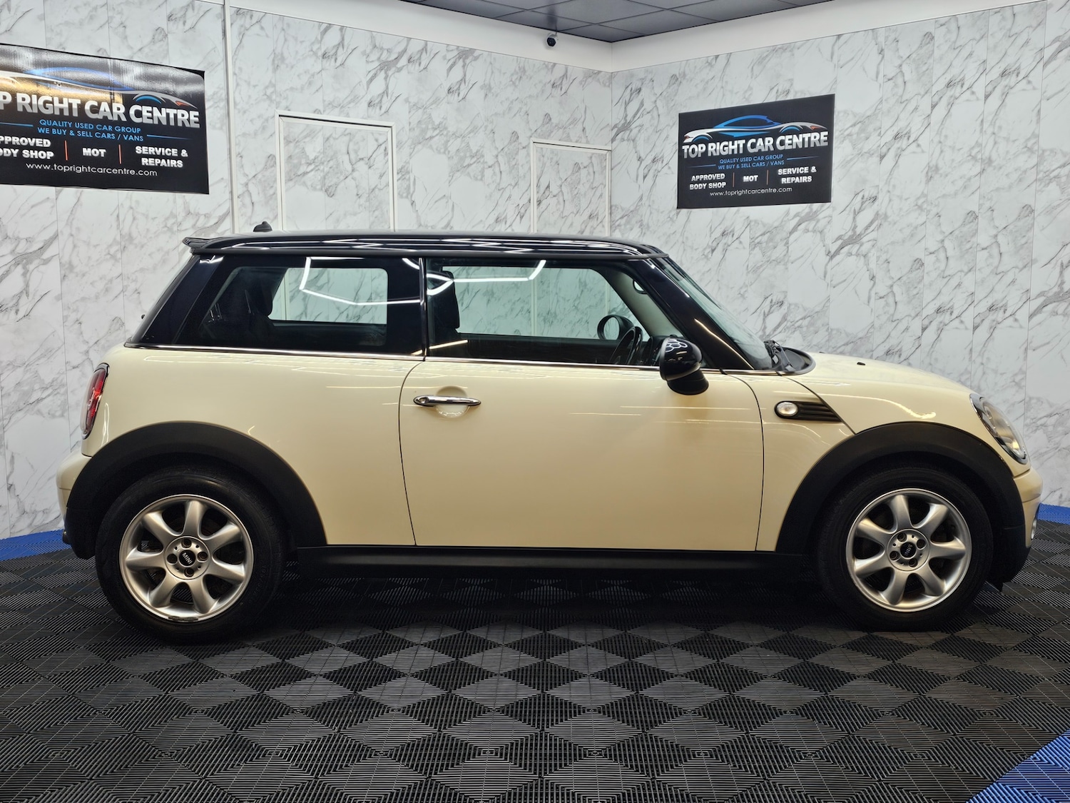 Used MINI Hatch 2010 for sale - 77701401: Photo 11
