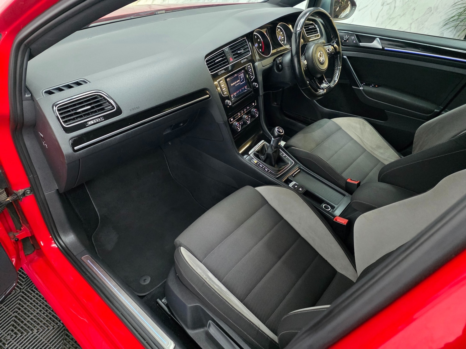 Used Volkswagen Golf 2014 for sale - 77871785: Photo 16