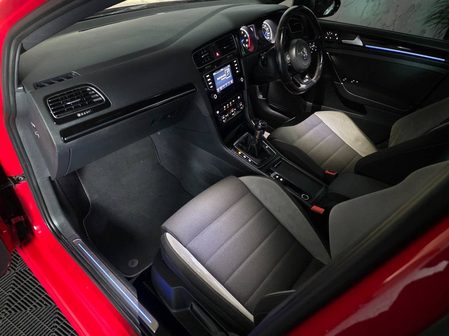 Used Volkswagen Golf 2014 for sale - 77871785: Photo 17