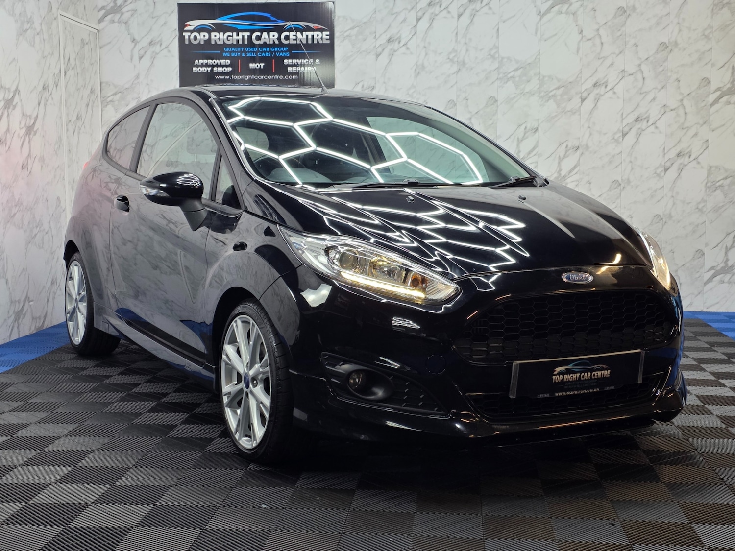 Used Ford Fiesta 2016 for sale - 76757384: Photo 1