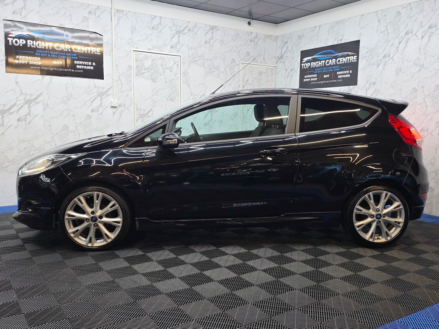 Used Ford Fiesta 2016 for sale - 76757384: Photo 11
