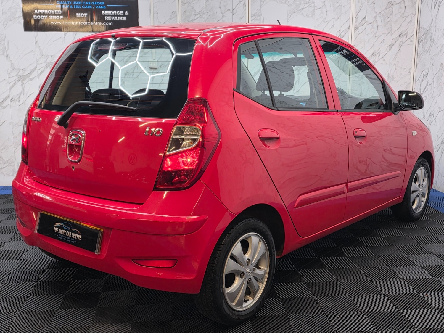 Used Hyundai i10 2013 for sale - 76761890: Photo 10