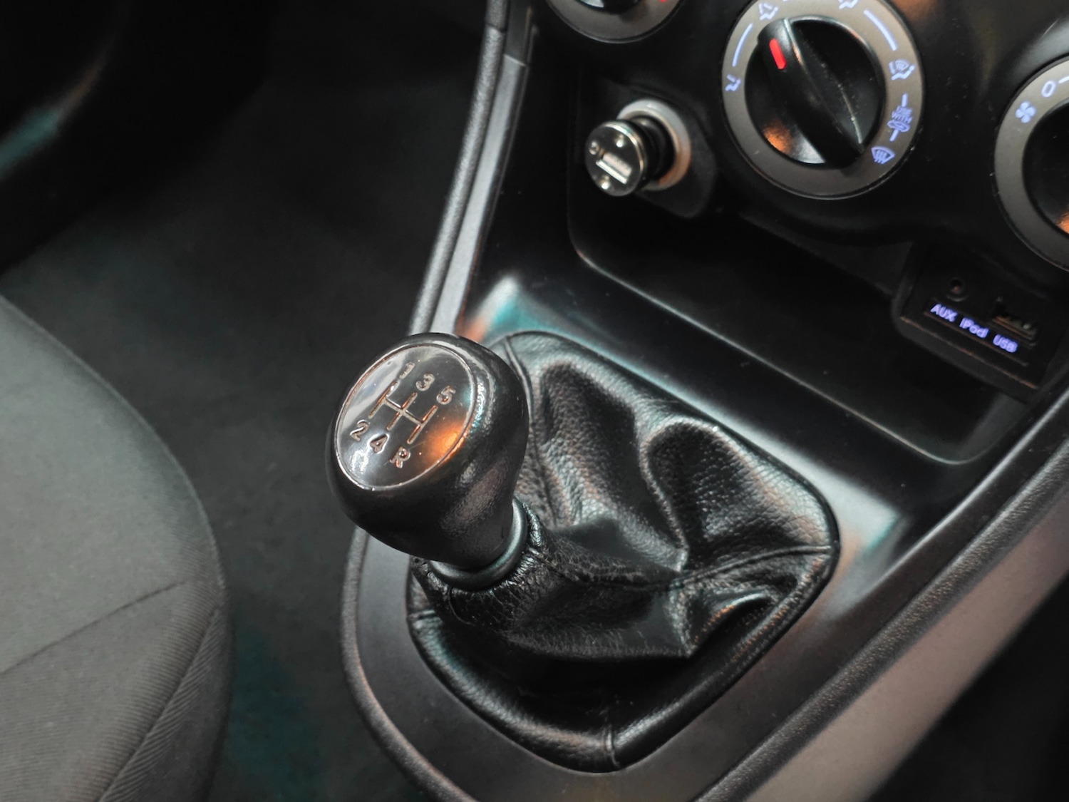 Used Hyundai i10 2013 for sale - 76761890: Photo 20