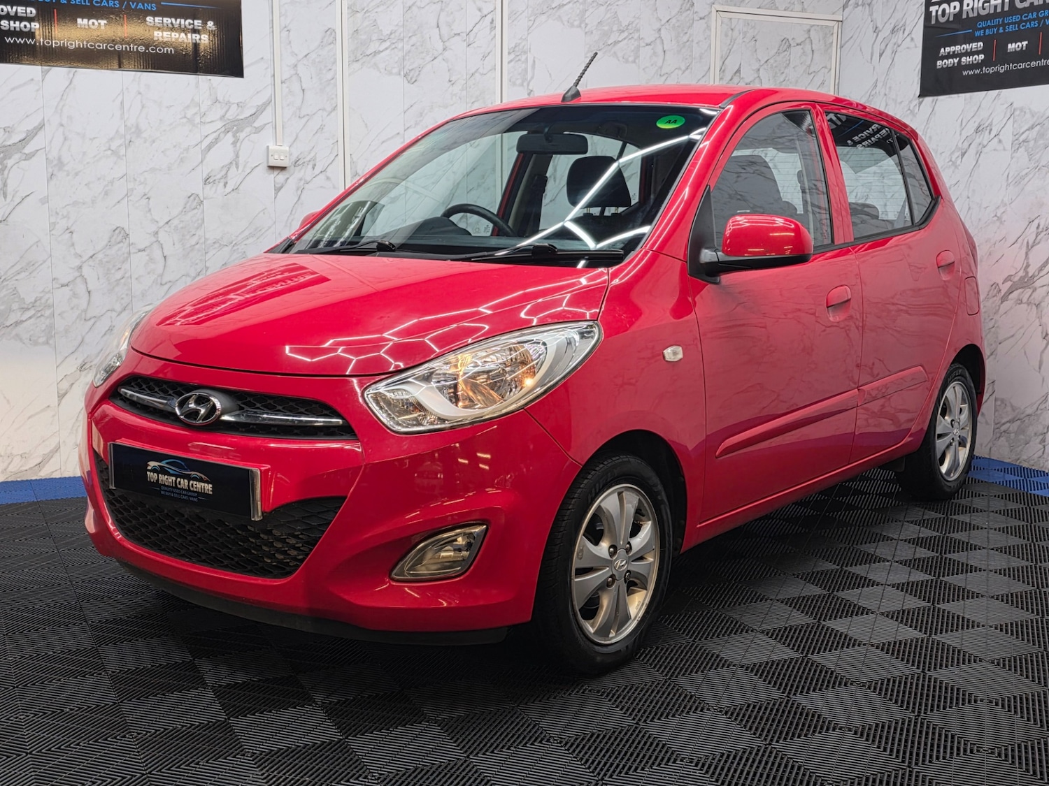 Used Hyundai i10 2013 for sale - 76761890: Photo 5