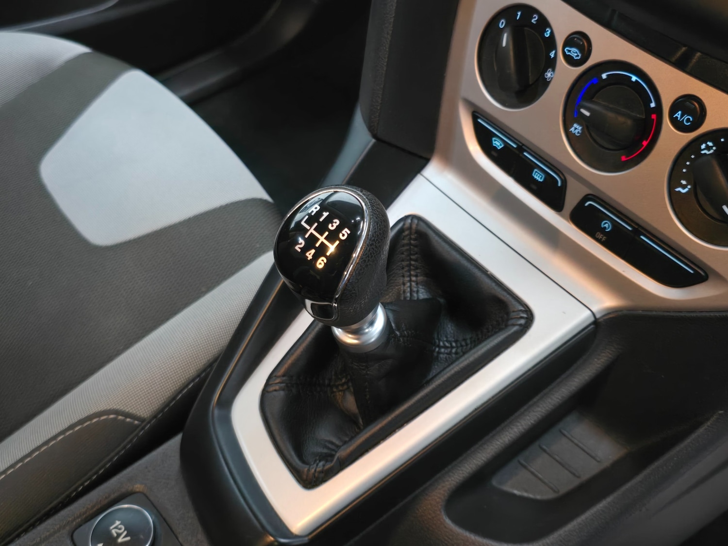 Used Ford Focus 2012 for sale - 76380361: Photo 19