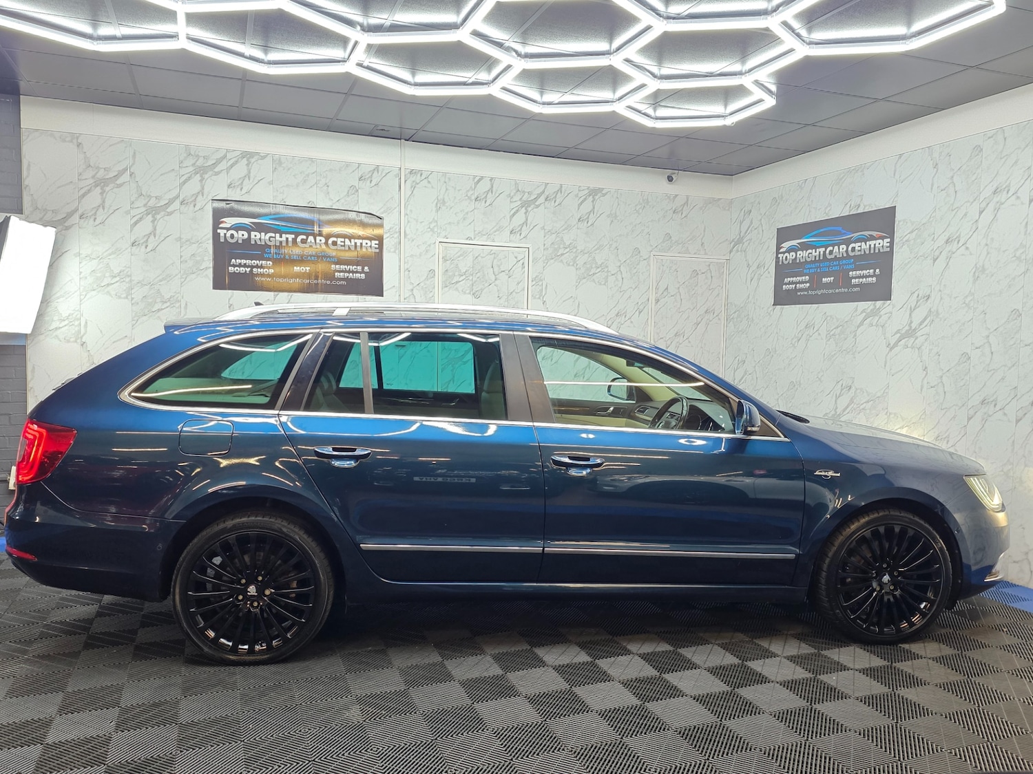 Used Skoda Superb 2014 for sale - 78176024: Photo 11