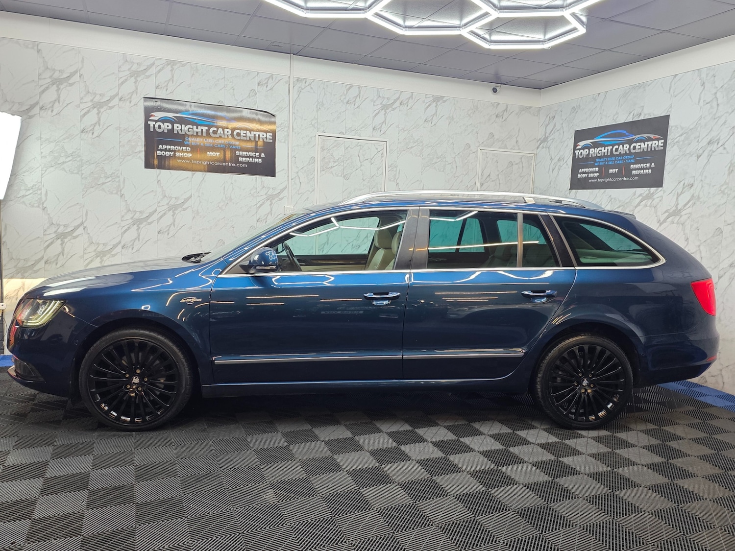 Used Skoda Superb 2014 for sale - 78176024: Photo 9