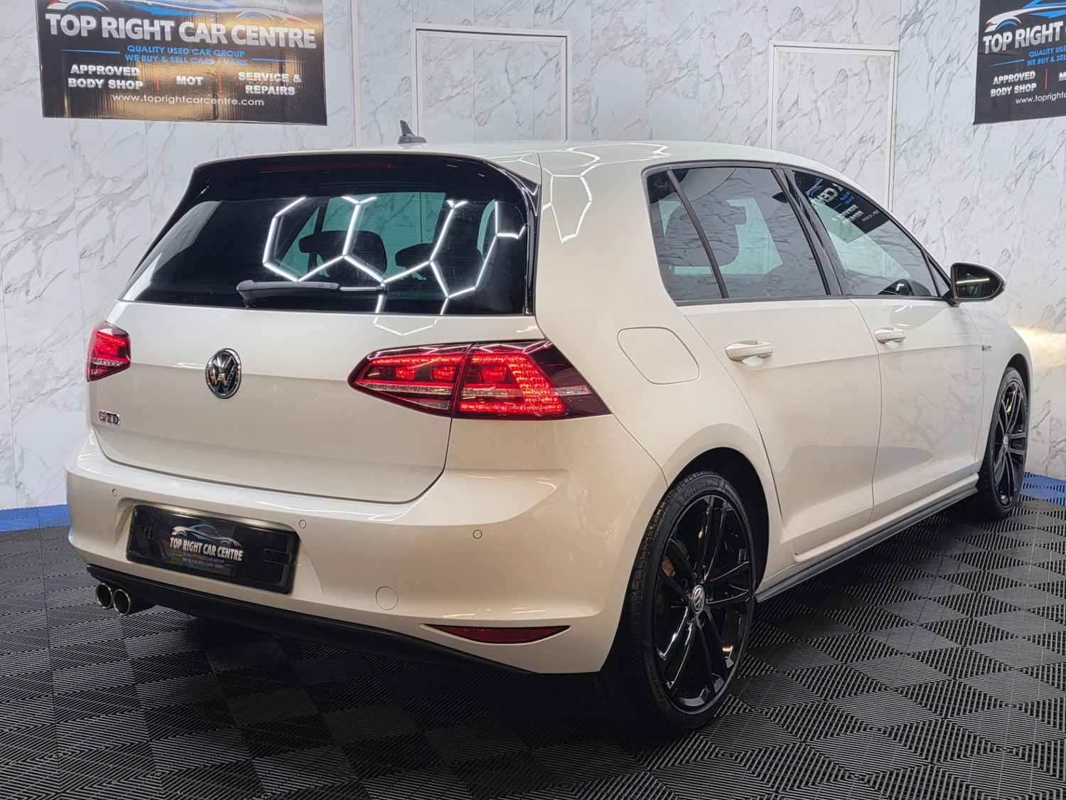 Used Volkswagen Golf 2016 for sale - 77902073: Photo 10