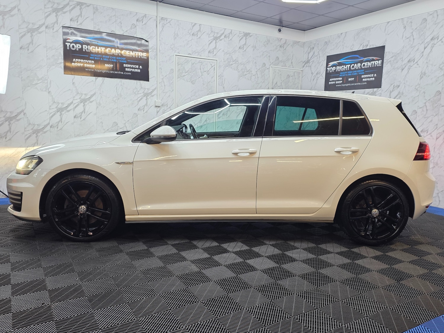 Used Volkswagen Golf 2016 for sale - 77902073: Photo 11