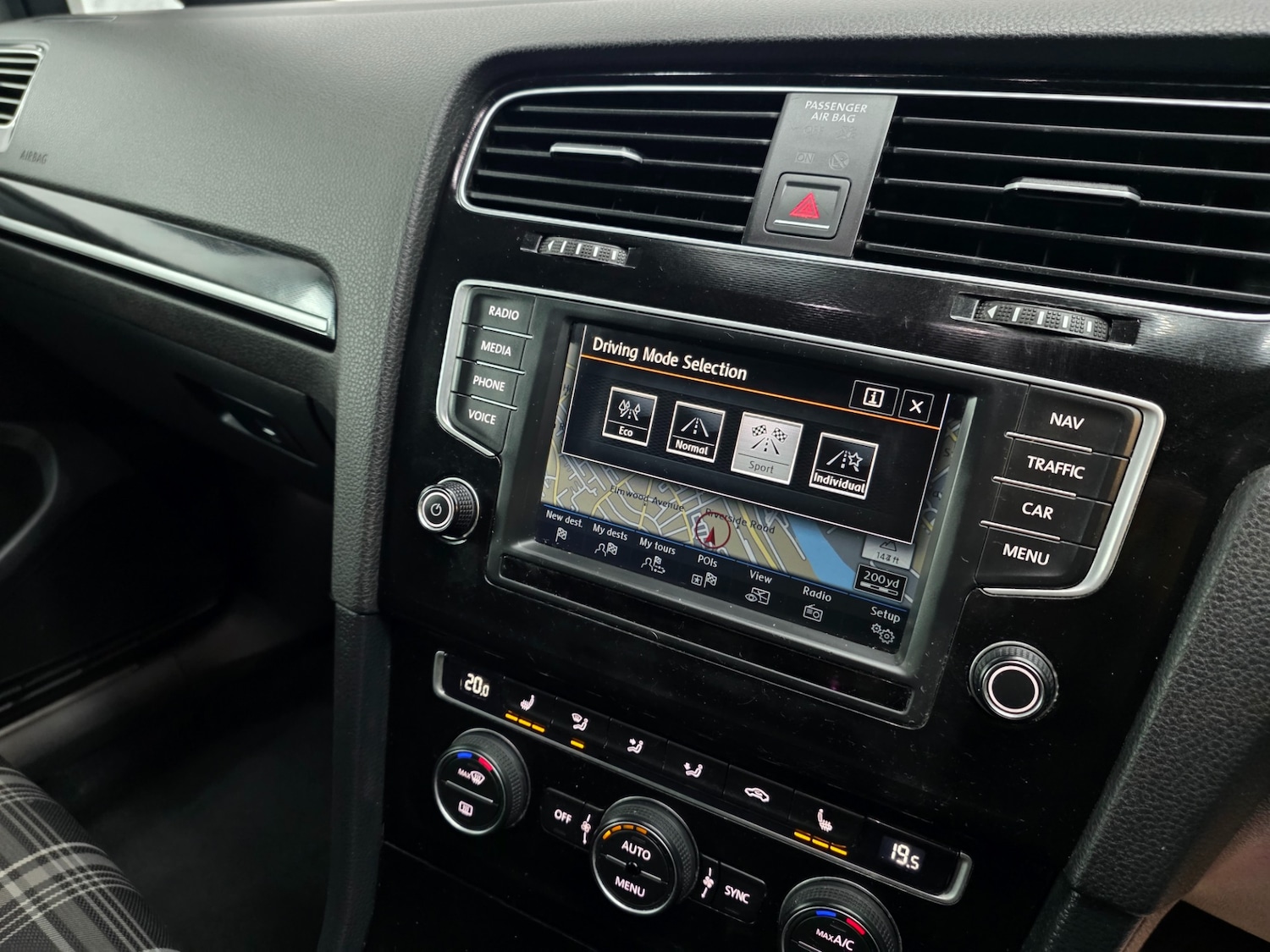 Used Volkswagen Golf 2016 for sale - 77902073: Photo 18