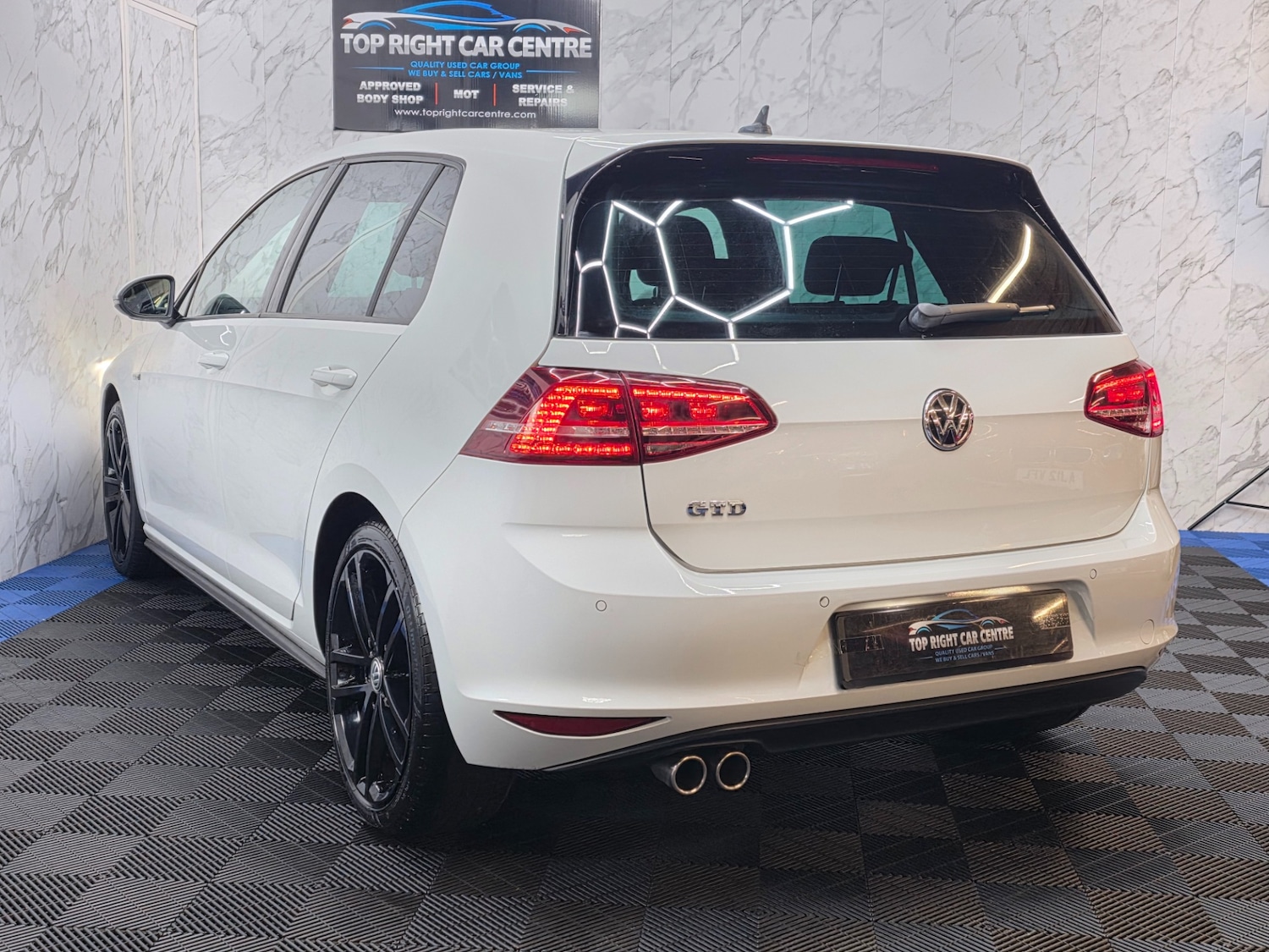 Used Volkswagen Golf 2016 for sale - 77902073: Photo 8