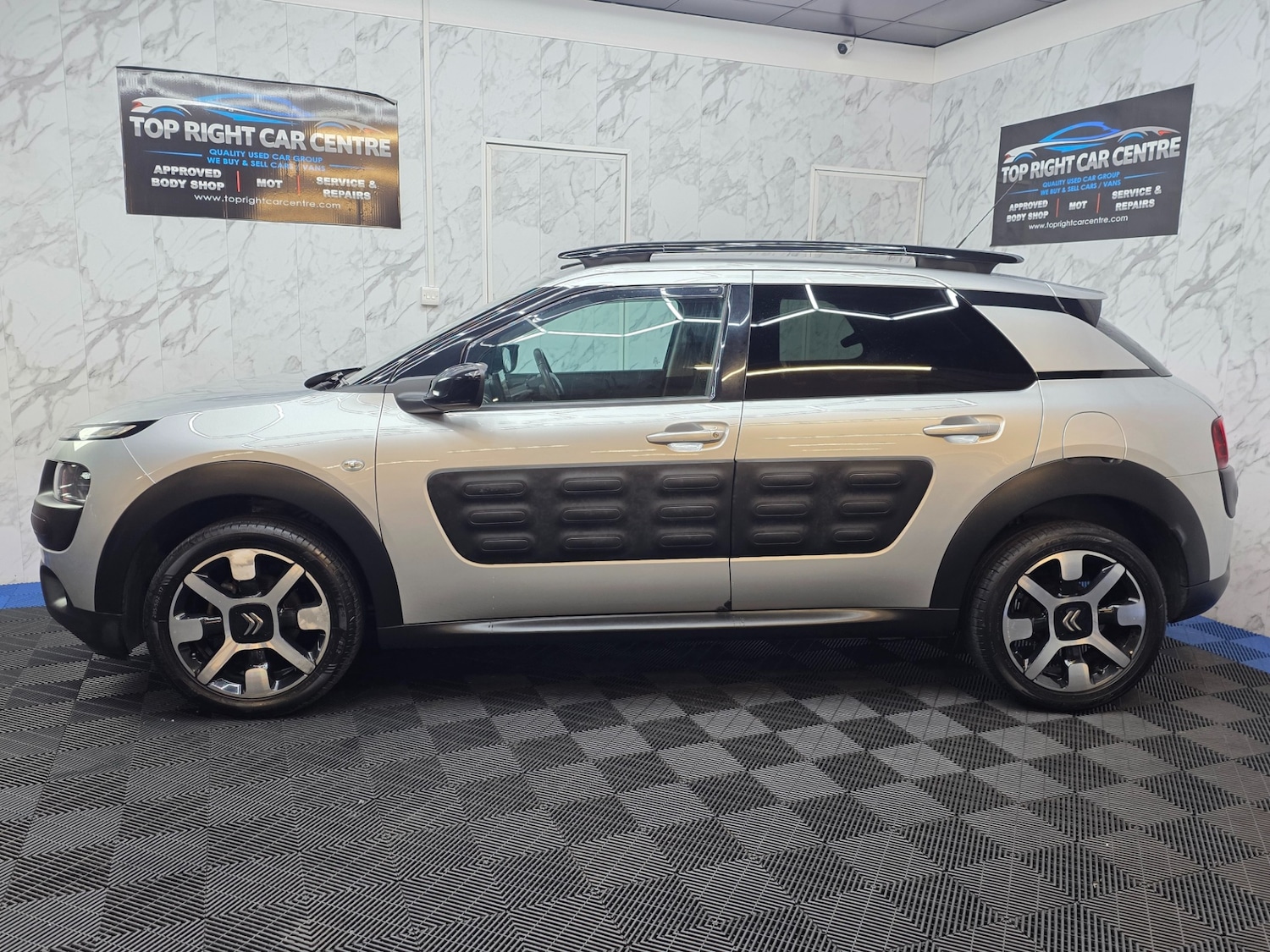 Used Citroen C4 Cactus 2016 for sale - 77803481: Photo 11