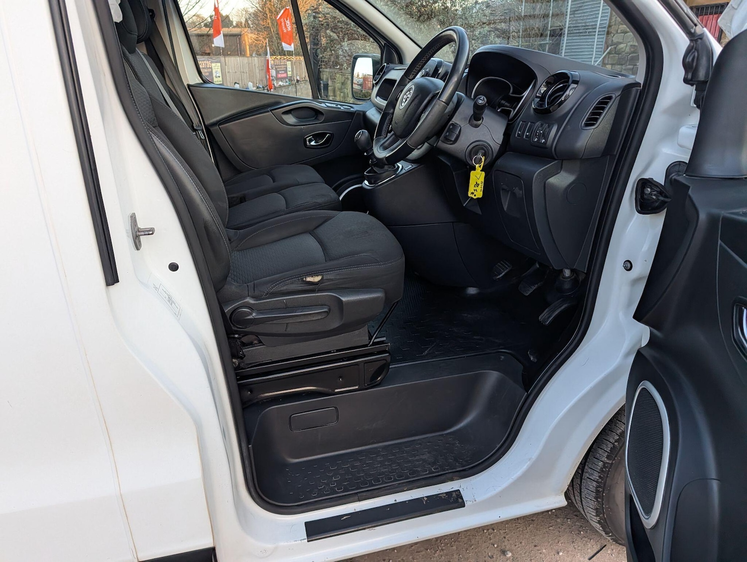 Used Vauxhall Vivaro for sale - 77754316: Photo 15