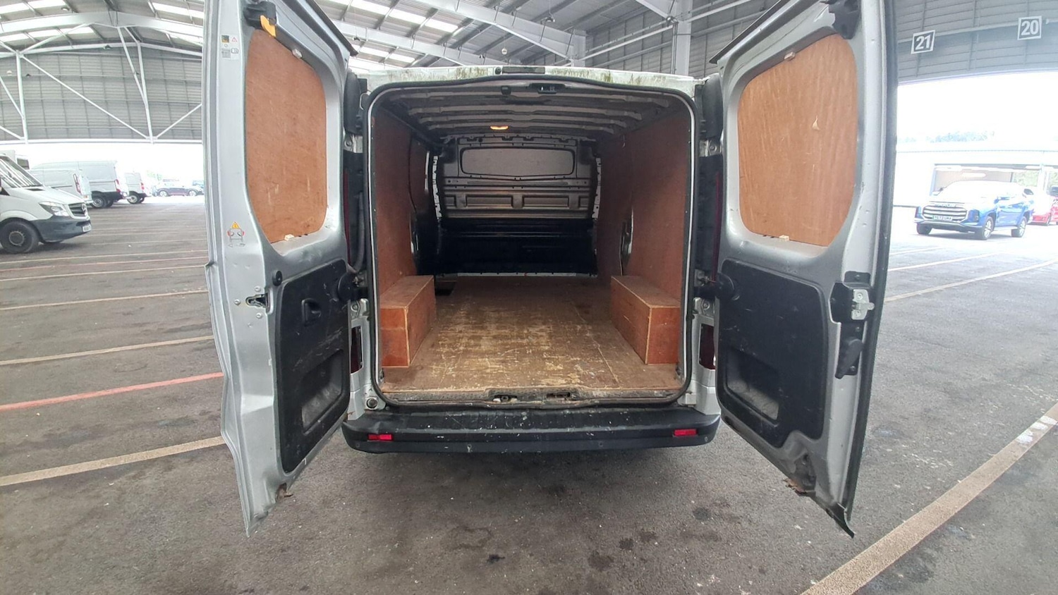 Used Vauxhall Vivaro 2018 for sale - 78034796: Photo 17