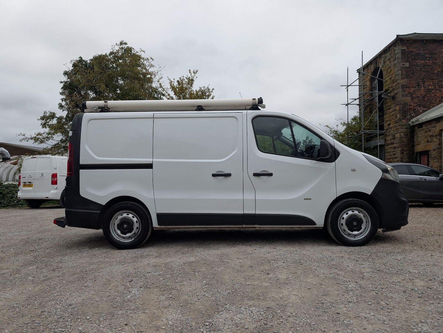 Used Vauxhall Vivaro 2015 for sale - 76239328: Photo 1