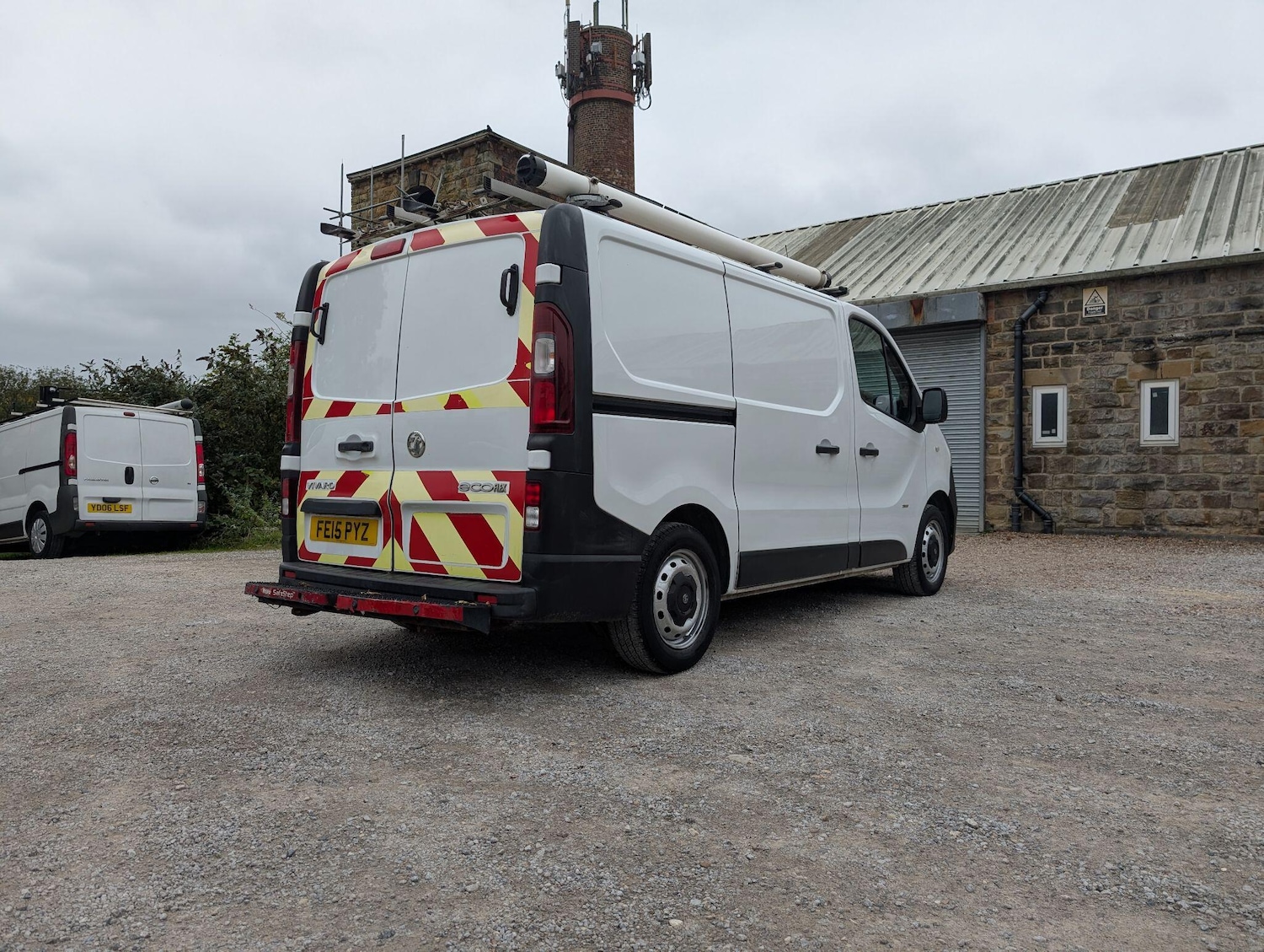 Used Vauxhall Vivaro 2015 for sale - 76239328: Photo 2