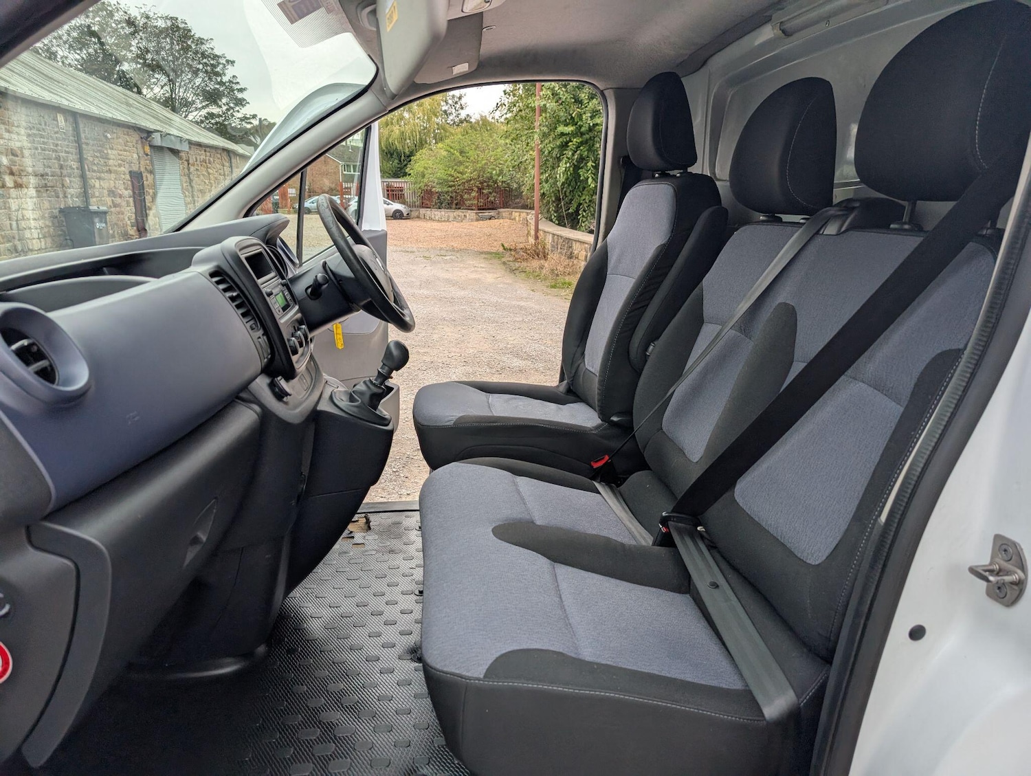 Used Vauxhall Vivaro 2015 for sale - 76239328: Photo 23