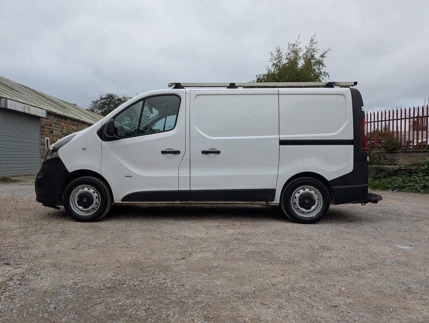 Used Vauxhall Vivaro 2015 for sale - 76239328: Photo 5