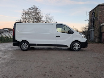 Renault Trafic feature image